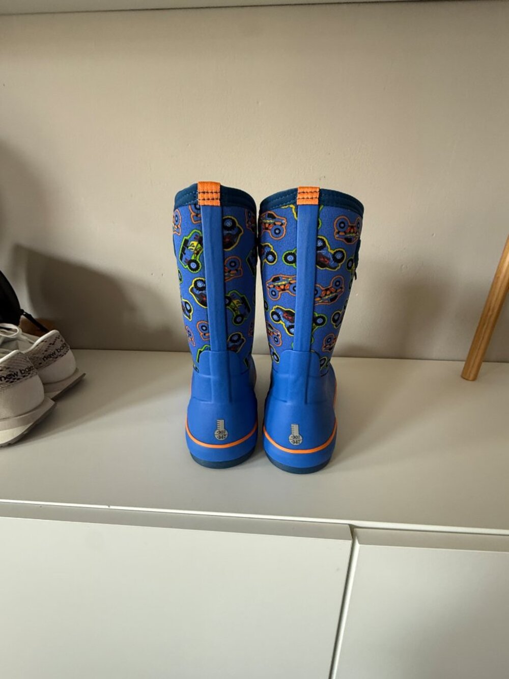 Bogs Kids Classic II Waterproof Insulated Boots - Truck Print - Size 7 - Picture 3 of 7